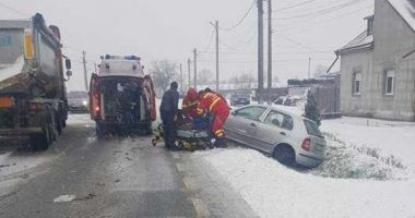 Stire din Eveniment : Impact violent din cauza vitezei și a zăpezii, pe DN 7