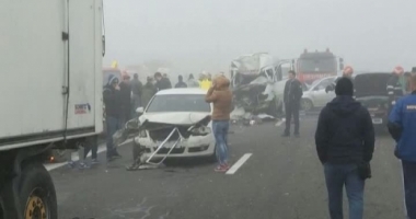 VIDEO. CARAMBOL PE AUTOSTRADA București-Constanța. 17 MAȘINI IMPLICATE, 22 DE VICTIME. UPDATE