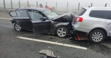 Accident cu şase maşini implicate, pe Autostrada Soarelui. Sunt trei victime