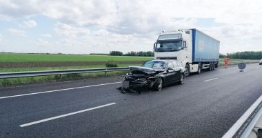 GALERIE FOTO / Accident pe Autostrada Soarelui. Traficul rutier se desfășoară dirijat - 5