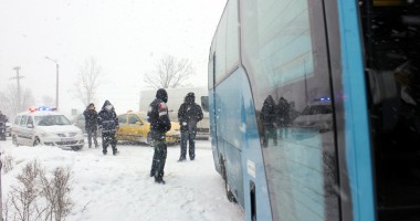 Stire din Eveniment : Accident rutier cu un microbuz în Lazu