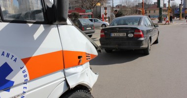 Ambulanță accidentată în timp ce transporta un pacient - 3