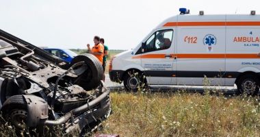 Stire din Eveniment : Urmărire ca-n filme, încheiată tragic! Tânăr găsit fără suflare lângă mașina făcută zob