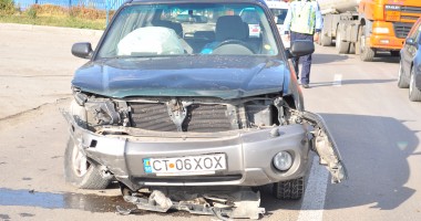 Vezi imagini de la accidentul de astăzi de pe bulevardul Aurel Vlaicu  GALERIE FOTO - 5