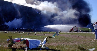 Stire din Actualitate : Accident aviatic grav. Un avion s-a prăbușit peste două locuințe