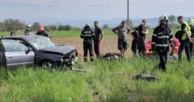 GRAV ACCIDENT RUTIER! Un șofer a murit pe loc! Soția sa, în stare gravă