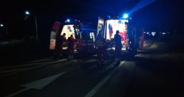 GALERIE FOTO / ACCIDENT TERIFIANT! Mașină lovită de tren, 3 răniți în stare gravă - 2