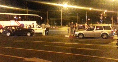 La un pas de o tragedie! ACCIDENT RUTIER în miezul nopții în intersecția cu podul de la Butelii - 2