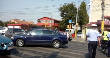 Discuția "fierbinte" cu iubita a creat haos pe b-dul Brătianu - 4