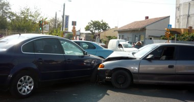 Stire din Eveniment : Discuția "fierbinte" cu iubita a creat haos pe b-dul Brătianu