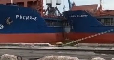 Stire din Economie : Accident cu două nave surori