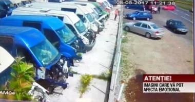 Stire din Eveniment : VIDEO. Spulberați de o șoferiță neatentă. Cinci oameni au fost răniți