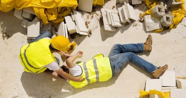 Stire din Social : Angajaţi mutilaţi la locul de muncă. Cazurile sunt cercetate de ITM