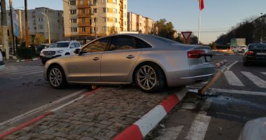 Galerie foto. GRAV ACCIDENT cu trei mașini implicate, în SENSUL GIRATORIU, în Constanța! - 2