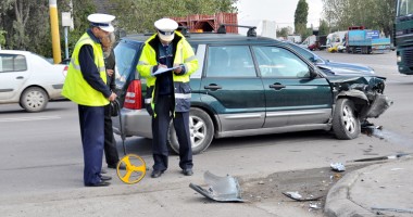 Accidente rutiere la Constanța. Fetiță de trei ani, la spital