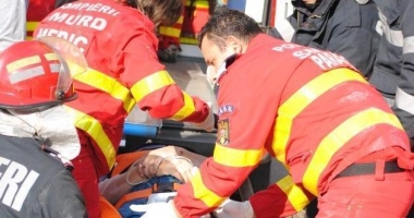 Tânără de 17 ani, spulberată de mașină