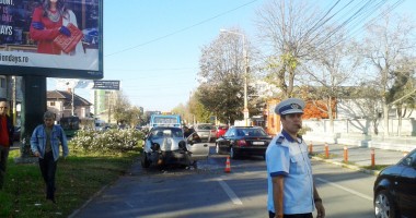 Accident rutier grav pe b-dul Mamaia.  Și-a băgat vărul în comă - 1