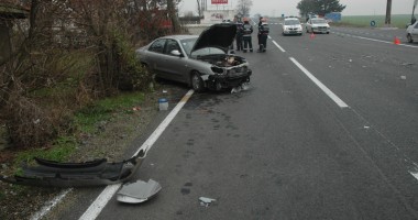 Accident rutier grav. Patru răniți, o femeie, în comă - 4