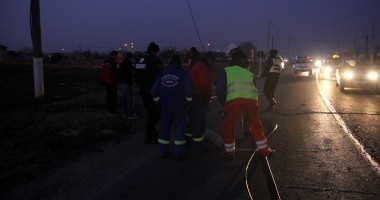 Stâlp dărâmat de un tir la Hanul Piraților - 2
