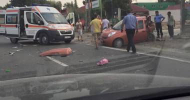 Stire din Eveniment : Accident rutier. Două femei și un copil, de urgență la spital