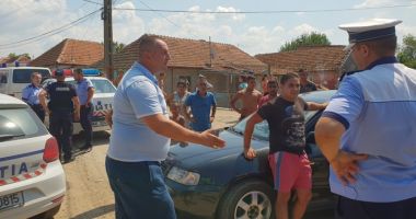 GALERIE FOTO / Un copil de 3 ani A MURIT după ce a fost lovit de o mașină CONDUSĂ DE UN TÂNĂR DE 17 ANI - 9