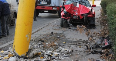 Și-a făcut BMW-ul "armonică"  (galerie foto) - 2