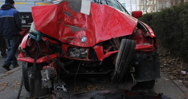 Și-a făcut BMW-ul "armonică"  (galerie foto) - 4