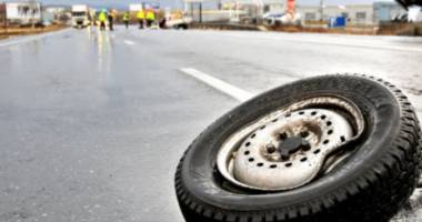 Grav accident de microbuz. Doi morți și cinci răniți, pe autostradă!