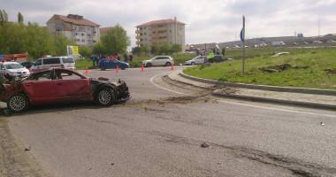 Stire din Eveniment : Accident teribil în Ovidiu. A murit după ce  a fost zburată pe geam din limuzină