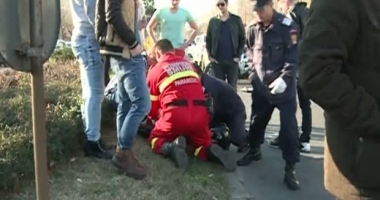 Stire din Eveniment : ACCIDENT GRAV. Motociclist de la Poliția Rutieră lovit în trafic