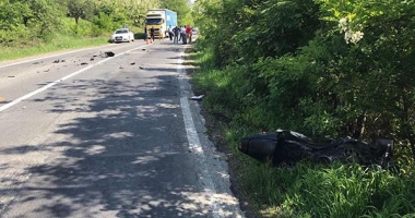ACCIDENT GRAV. Motociclist, mort după ce a intrat în plin într-un autoturism - 2