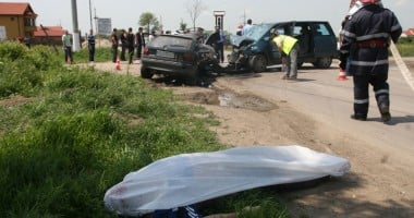 Stire din Eveniment : LEGE BOMBĂ / Bețivii și drogații șoselelor vor înfunda pușcăriile