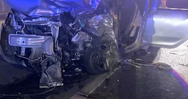 Stire din Eveniment : Şoferul care a provocat accidentul soldat cu un mort şi trei răniţi era urmărit de poliţişti