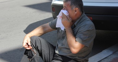 GALERIE FOTO / Pieton lovit de o mașină la intersecția străzii Cuza Vodă cu b-dul Tomis - 5