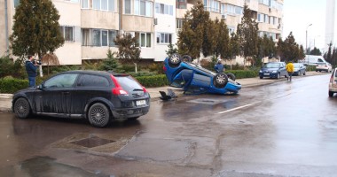 Accident rutier soldat cu doi copii răniți - 2
