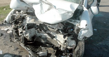 Galerie FOTO - Accident rutier grav. Două persoane, în stare critică - 2