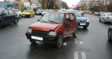 Stire din Eveniment : Accident în zona Universității Șaguna / Vezi FOTO