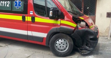 Stire din Eveniment : DESCINDERI cu MASCAȚI! CINE este cel care a băgat trei paramedici în spital și a fugit