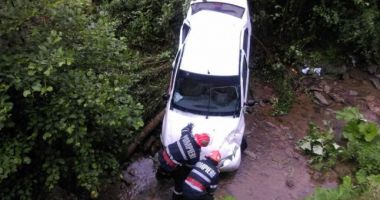 Accidente la indigo. Două mașini au plonjat în același loc, într-un sfert de oră