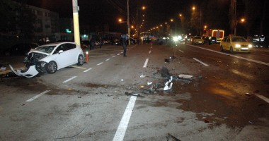 Galerie FOTO. Accident spectaculos în stațiunea Mamaia. Patru mașini implicate, cinci victime - 4
