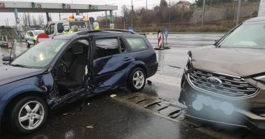 GALERIE FOTO / Accident rutier la stația de taxare de la Fetești, pe Autostrada Soarelui - 2
