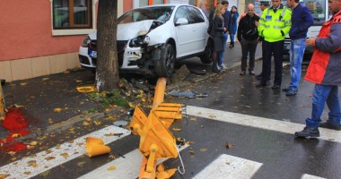 Galerie FOTO. Accident rutier grav: "Baie de sânge" pe strada Mircea cel Bătrân - 3