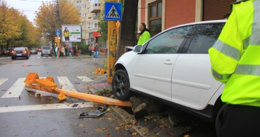 Galerie FOTO. Accident rutier grav: "Baie de sânge" pe strada Mircea cel Bătrân - 6