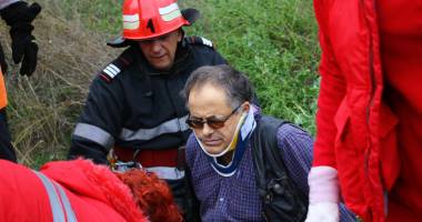 Imagini dramatice! Accident grav pe strada Traian. A plonjat cu Honda într-o râpă! - 6