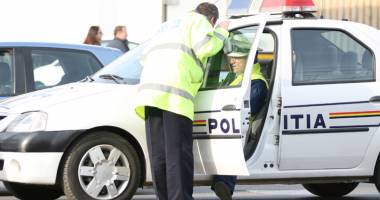 Stire din Eveniment : Trei răniți în dreptul popasului Tașaul, în urma unui accident