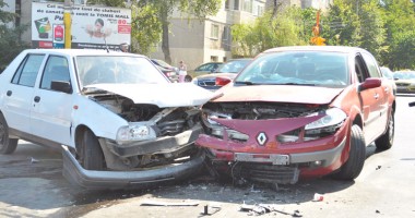 Stire din Eveniment : Care sunt pașii de urmat dacă sunteți victima unui accident rutier