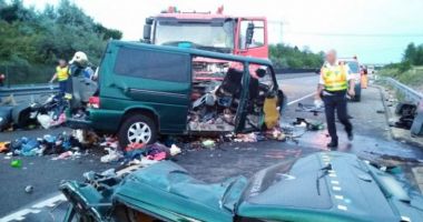 Stire din Eveniment : Este oficial: toți cei 9 morți în accidentul din Ungaria sunt români