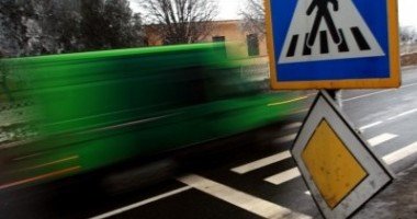 Stire din Eveniment : Accident grav pe trecerea de pietoni. Victima este în comă!