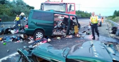 Stire din Eveniment : Drama românilor morți în Ungaria. Cei nouă au lăsat în urmă familii cu zeci de copii