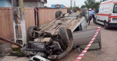 Stire din Eveniment : Băiat de 12 ani, mort după ce a furat mașina fratelui său și a lovit un cap de pod
